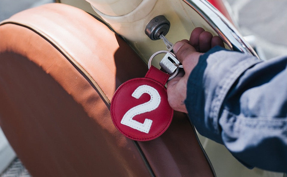 Porte-clés en cuir couleurs et numéros style vintage - 7 cm - E2R - ONIRIC