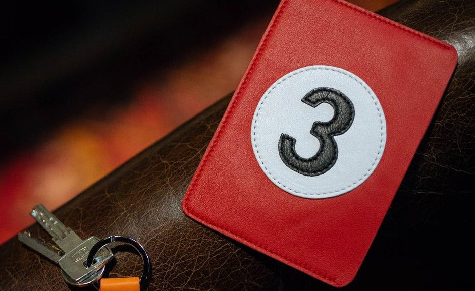 Protège passeport en cuir couleurs et numéros style vintage - E2R - ONIRIC