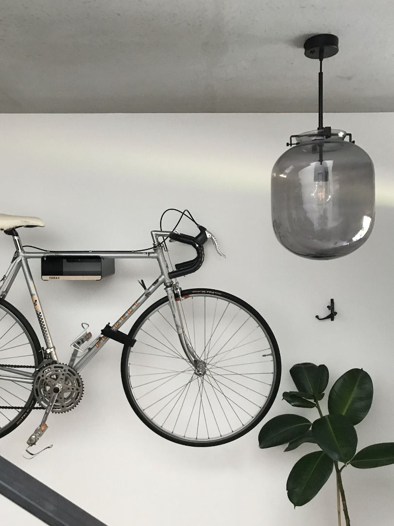 Support mural pour vélo - convient à tous les vélos - chêne aluminium -  U-RACK PARAX